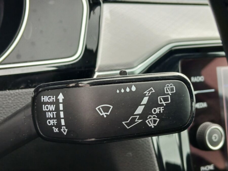 Photo 23 de l'offre de VOLKSWAGEN PASSAT SW VIII 2.0 TDI 122 DSG7 STYLE BUSINESS GPS Radars ACC Hayon EL. 1ère Main à 21450€ chez Mérignac auto