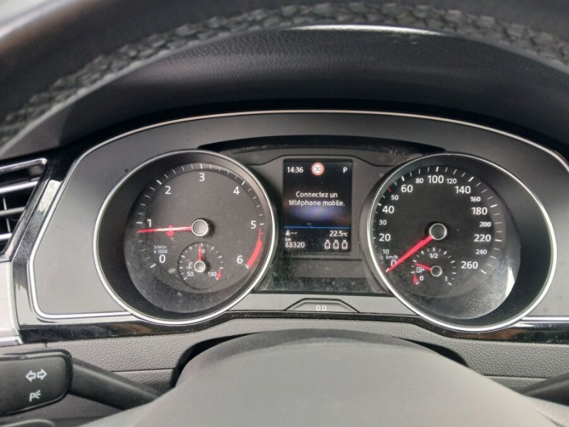 Photo 20 de l'offre de VOLKSWAGEN PASSAT SW VIII 2.0 TDI 122 DSG7 STYLE BUSINESS GPS Radars ACC Hayon EL. 1ère Main à 21450€ chez Mérignac auto