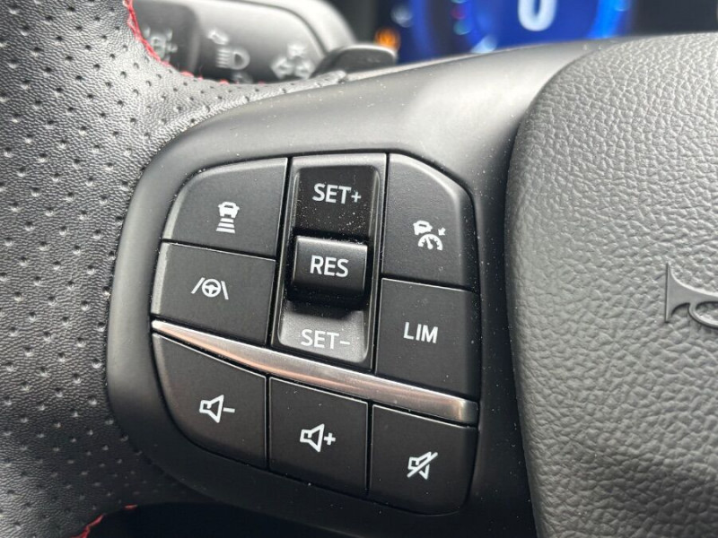 Photo 35 de l'offre de FORD KUGA 2.0 ECOBLUE D 120 BVA8 ST LINE X 360° Attel. Options... à 24950€ chez Mérignac auto
