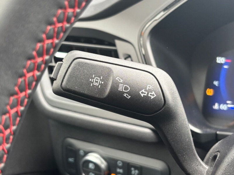 Photo 33 de l'offre de FORD KUGA 2.0 ECOBLUE D 120 BVA8 ST LINE X 360° Attel. Options... à 24950€ chez Mérignac auto
