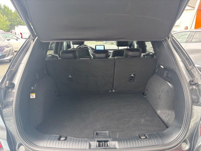 Photo 13 de l'offre de FORD KUGA 2.0 ECOBLUE D 120 BVA8 ST LINE X 360° Attel. Options... à 24950€ chez Mérignac auto