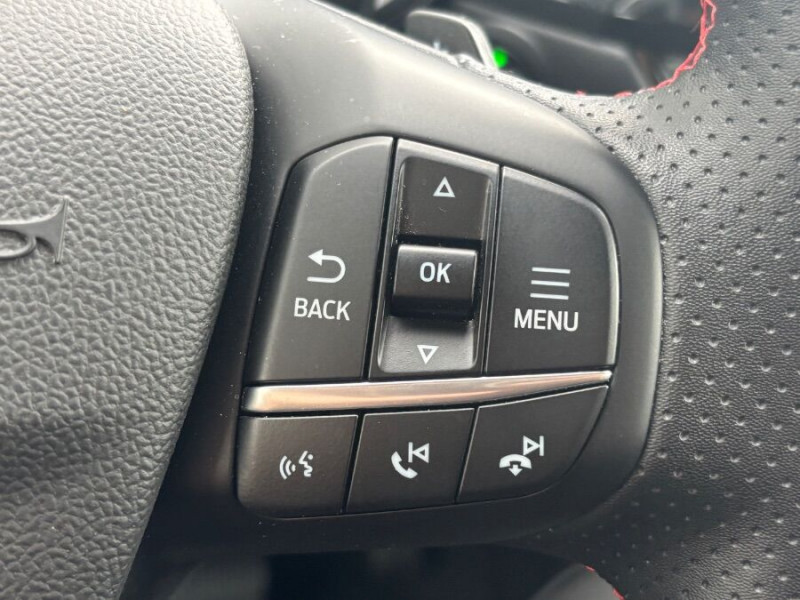 Photo 36 de l'offre de FORD KUGA 2.0 ECOBLUE D 120 BVA8 ST LINE X 360° Attel. Options... à 24950€ chez Mérignac auto