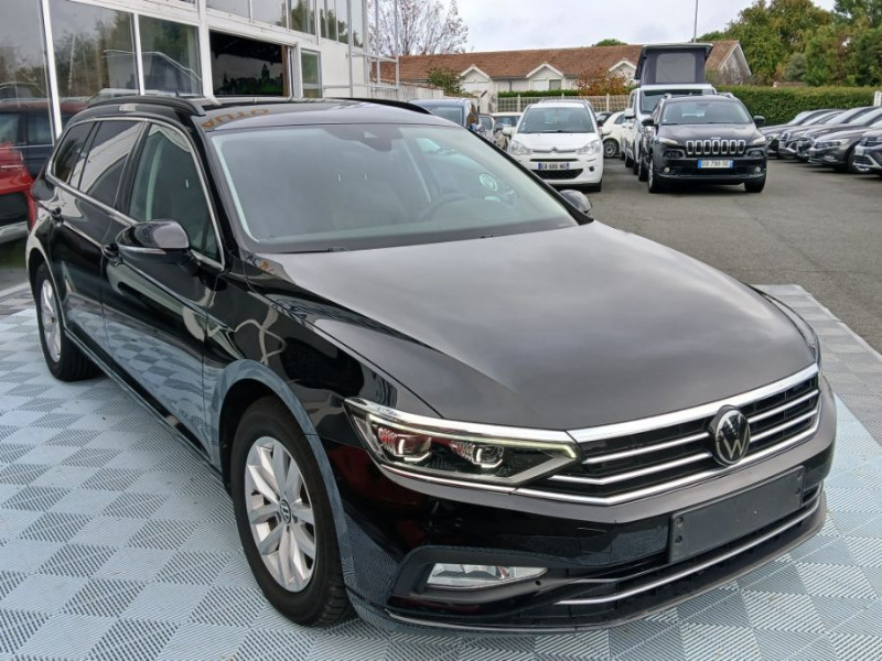 Photo 3 de l'offre de VOLKSWAGEN PASSAT SW VIII 2.0 TDI 150 DSG7 STYLE BUSINESS GPS Camera ACC Hayon EL. 1ère Main à 27990€ chez Mérignac auto