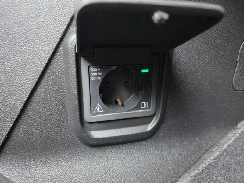 Photo 24 de l'offre de PEUGEOT RIFTER 1.5 BlueHDi 130 BVM6 GT JA17 230V Attel. à 21950€ chez Mérignac auto