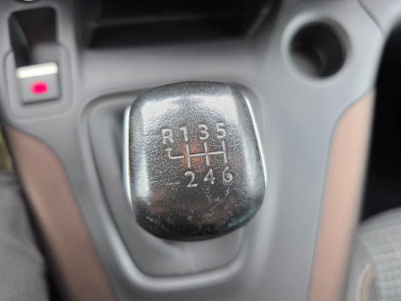 Photo 40 de l'offre de PEUGEOT RIFTER 1.5 BlueHDi 130 BVM6 GT JA17 230V Attel. à 21950€ chez Mérignac auto