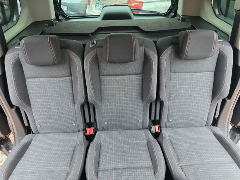 Photo 6 de l'offre de PEUGEOT RIFTER 1.5 BlueHDi 130 BVM6 GT JA17 230V Attel. à 21950€ chez Mérignac auto