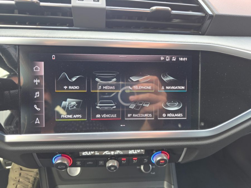 Photo 35 de l'offre de AUDI Q3 35 TDI 150 S tronic 7 S LINE JA19 LED Hayon EL. 1ère Main à 28900€ chez Mérignac auto
