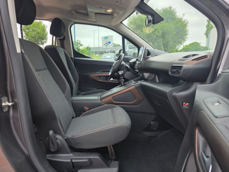 Photo 23 de l'offre de PEUGEOT RIFTER 1.5 BlueHDi 130 BVM6 GT JA17 230V Attel. à 21950€ chez Mérignac auto