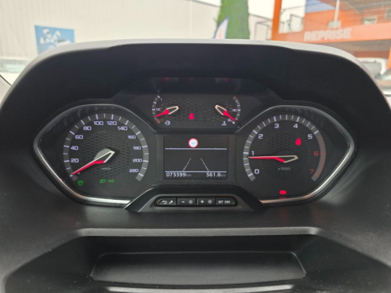 Photo 35 de l'offre de PEUGEOT RIFTER 1.5 BlueHDi 130 BVM6 GT JA17 230V Attel. à 21950€ chez Mérignac auto