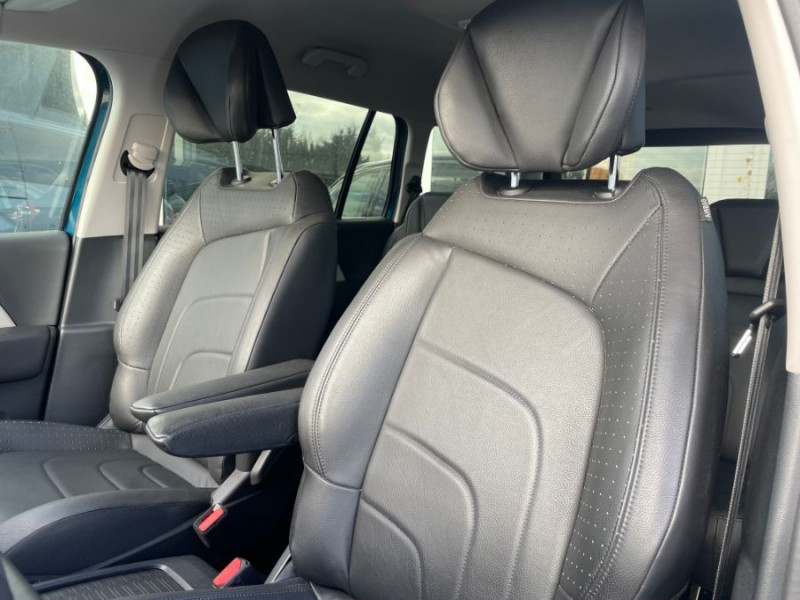 Photo 17 de l'offre de CITROEN GRAND C4 SPACETOURER 1.5 BlueHDi 130 EAT8 SHINE CUIR SEM Hayon EL. Attel. 7PL 1ère Main à 23990€ chez Mérignac auto