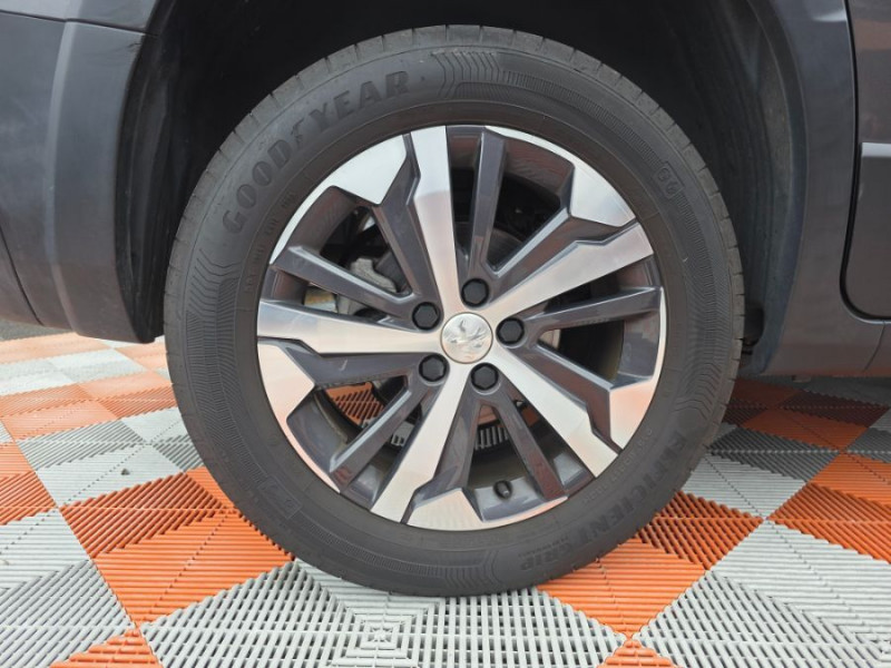 Photo 14 de l'offre de PEUGEOT RIFTER 1.5 BlueHDi 130 BVM6 GT JA17 230V Attel. à 21950€ chez Mérignac auto
