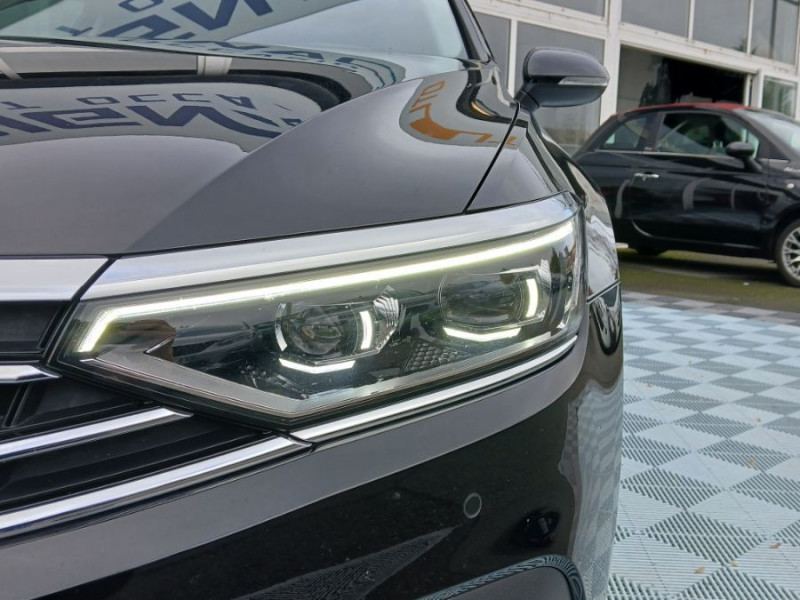 Photo 12 de l'offre de VOLKSWAGEN PASSAT SW VIII 2.0 TDI 150 DSG7 STYLE BUSINESS GPS Camera ACC Hayon EL. 1ère Main à 27990€ chez Mérignac auto
