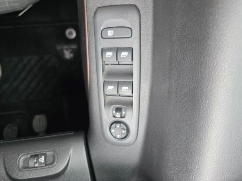 Photo 42 de l'offre de PEUGEOT RIFTER 1.5 BlueHDi 130 BVM6 GT JA17 230V Attel. à 21950€ chez Mérignac auto