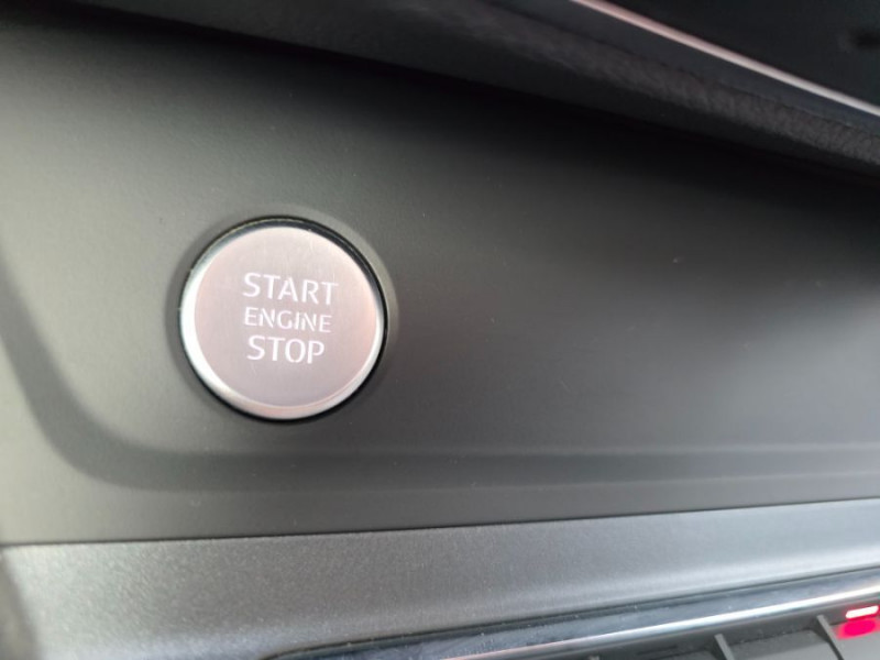 Photo 23 de l'offre de AUDI Q3 35 TDI 150 S tronic 7 S LINE JA19 LED Hayon EL. 1ère Main à 28900€ chez Mérignac auto