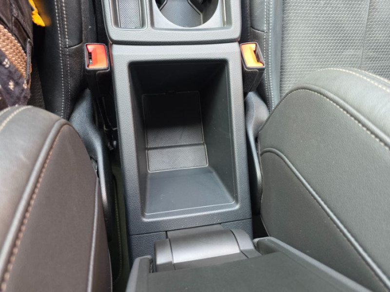 Photo 40 de l'offre de AUDI Q3 35 TDI 150 S tronic 7 S LINE JA19 LED Hayon EL. 1ère Main à 28900€ chez Mérignac auto
