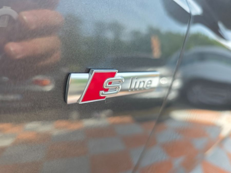 Photo 17 de l'offre de AUDI Q3 35 TDI 150 S tronic 7 S LINE JA19 LED Hayon EL. 1ère Main à 28900€ chez Mérignac auto