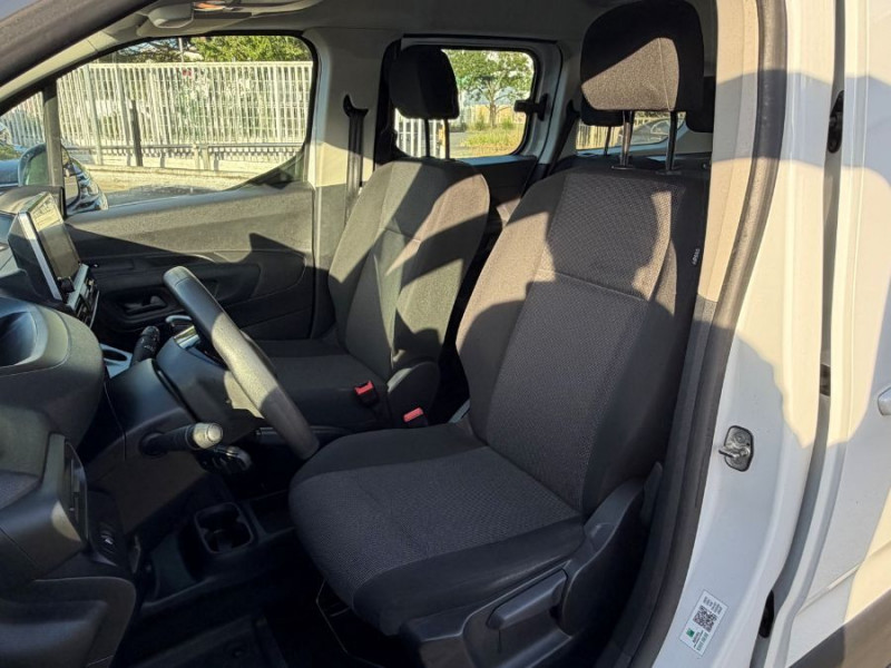 Photo 6 de l'offre de PEUGEOT RIFTER XL LONG 1.5 BlueHDi 100 BVM6 ACTIVE PACK N1 5PL CarPlay Attel. à 22750€ chez Mérignac auto