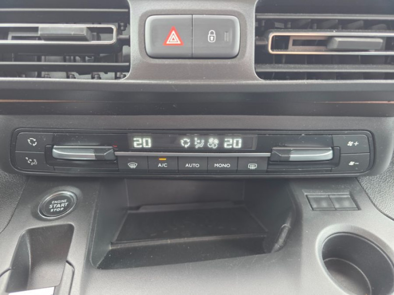 Photo 41 de l'offre de PEUGEOT RIFTER 1.5 BlueHDi 130 BVM6 GT JA17 230V Attel. à 21950€ chez Mérignac auto