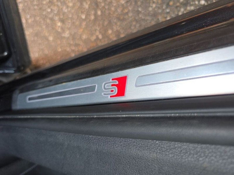 Photo 21 de l'offre de AUDI Q3 35 TDI 150 S tronic 7 S LINE JA19 LED Hayon EL. 1ère Main à 28900€ chez Mérignac auto
