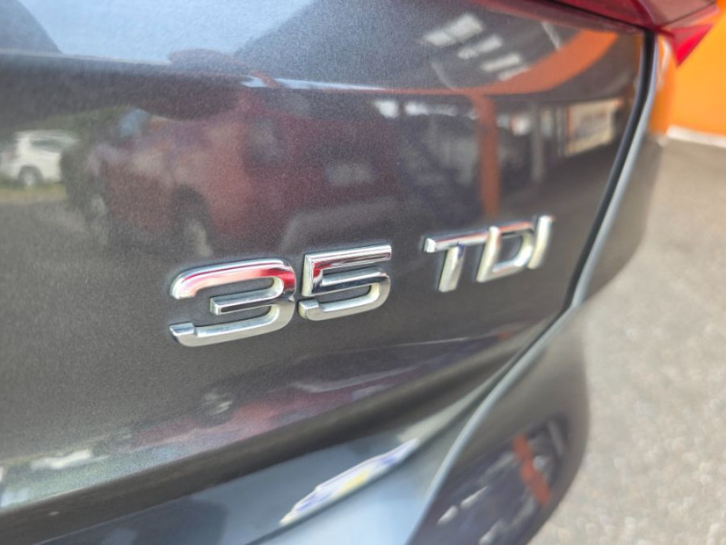 Photo 18 de l'offre de AUDI Q3 35 TDI 150 S tronic 7 S LINE JA19 LED Hayon EL. 1ère Main à 28900€ chez Mérignac auto