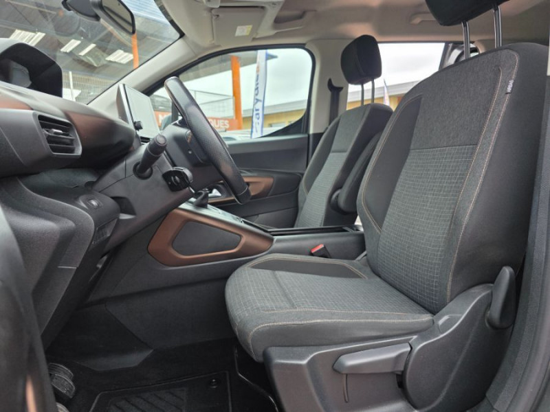 Photo 5 de l'offre de PEUGEOT RIFTER 1.5 BlueHDi 130 BVM6 GT JA17 230V Attel. à 21950€ chez Mérignac auto