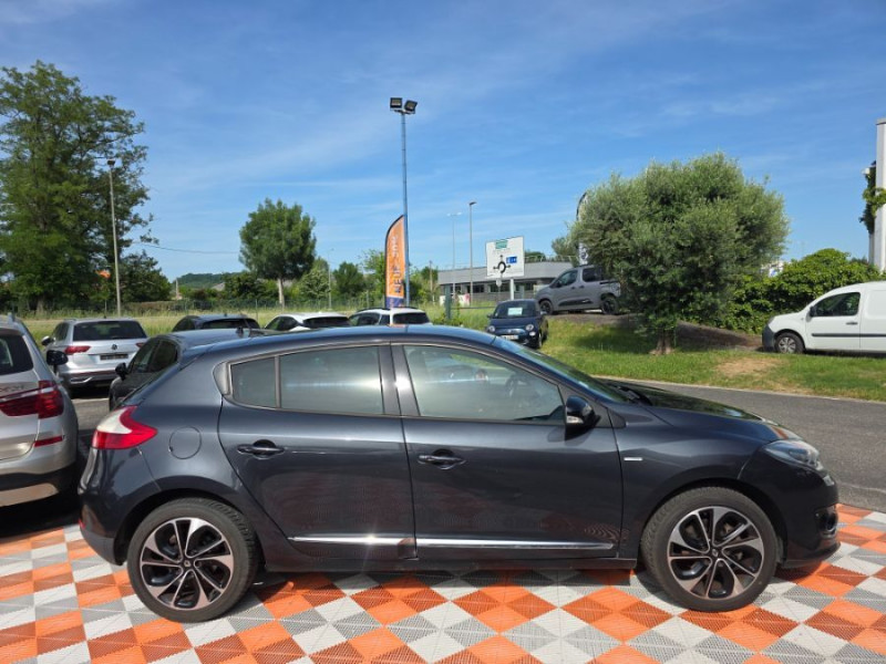 Photo 11 de l'offre de RENAULT MEGANE III 1.5 DCI 110 BVM6 Ph.3 BOSE Camera JA17 Suivie à 8900€ chez Mérignac auto