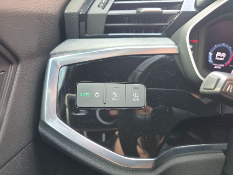 Photo 31 de l'offre de AUDI Q3 35 TDI 150 S tronic 7 S LINE JA19 LED Hayon EL. 1ère Main à 28900€ chez Mérignac auto