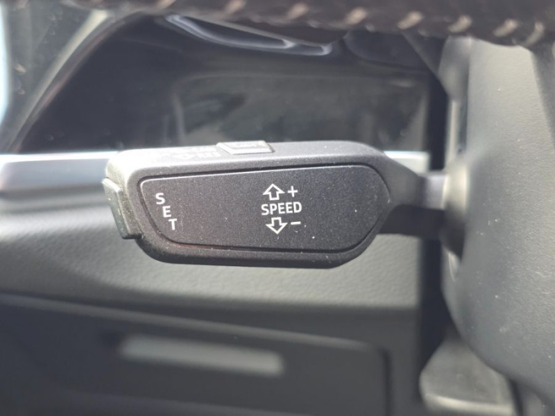 Photo 32 de l'offre de AUDI Q3 35 TDI 150 S tronic 7 S LINE JA19 LED Hayon EL. 1ère Main à 28900€ chez Mérignac auto