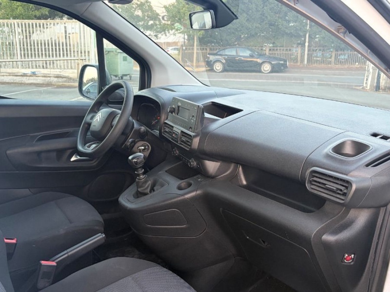 Photo 13 de l'offre de CITROEN BERLINGO 1.5 BlueHDi 100 BVM6 LIVE CLIM Bluetooth à 18450€ chez Mérignac auto
