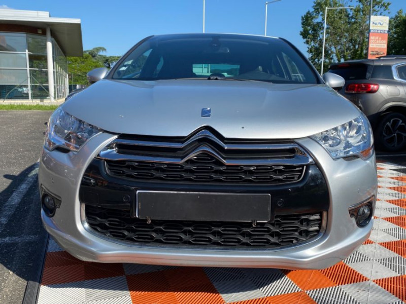 Photo 30 de l'offre de CITROEN DS4 1.6 THP 200 BVM6 SPORT CHIC CUIR JA18 Radars à 9950€ chez Mérignac auto