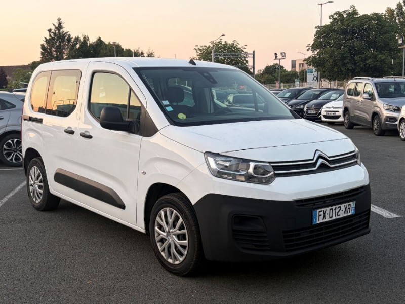 Photo 2 de l'offre de CITROEN BERLINGO 1.5 BlueHDi 100 BVM6 LIVE CLIM Bluetooth à 18450€ chez Mérignac auto