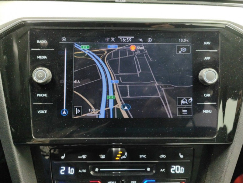 Photo 14 de l'offre de VOLKSWAGEN PASSAT SW VIII 2.0 TDI 122 DSG7 STYLE BUSINESS GPS Radars ACC Hayon EL. 1ère Main à 21450€ chez Mérignac auto