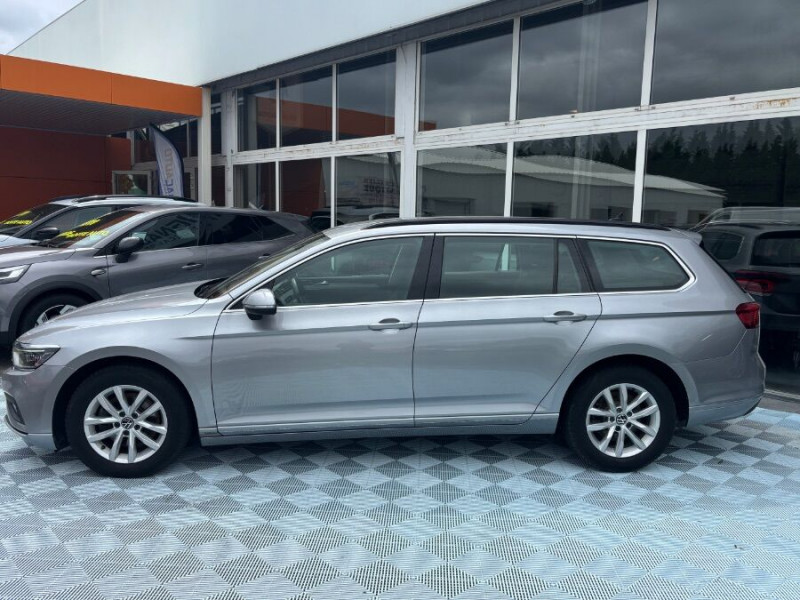 Photo 11 de l'offre de VOLKSWAGEN PASSAT SW VIII 2.0 TDI 122 DSG7 STYLE BUSINESS GPS Radars ACC Hayon EL. 1ère Main à 21450€ chez Mérignac auto