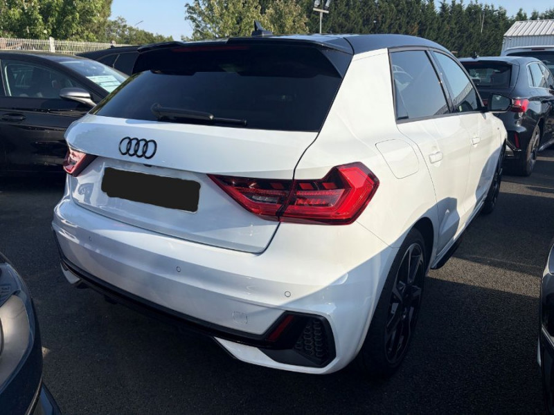 Photo 3 de l'offre de AUDI A1 SPORTBACK II 30 TFSI 110 S tronic 7 Pack Ext. S LINE JA18 Camera Key Less à 27450€ chez Mérignac auto