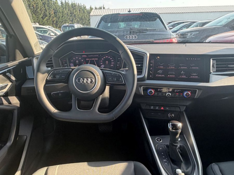 Photo 8 de l'offre de AUDI A1 SPORTBACK II 30 TFSI 110 S tronic 7 Pack Ext. S LINE JA18 Camera Key Less à 27450€ chez Mérignac auto