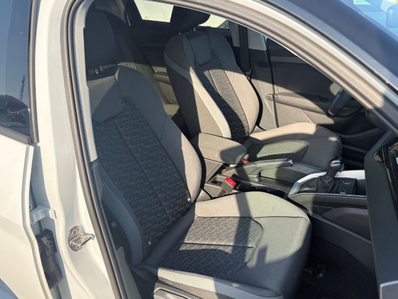 Photo 5 de l'offre de AUDI A1 SPORTBACK II 30 TFSI 110 S tronic 7 Pack Ext. S LINE JA18 Camera Key Less à 27450€ chez Mérignac auto