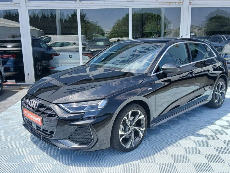 Photo 1 de l'offre de AUDI A3 SPORTBACK IV New 40 TFSIe 204 25.7kWh S Tronic S LINE 142Kms Elect. WLTP Key Less Hayon EL. à 39450€ chez Mérignac auto