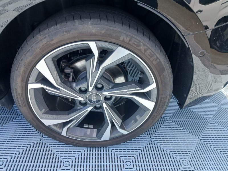 Photo 13 de l'offre de AUDI A3 SPORTBACK IV New 40 TFSIe 204 25.7kWh S Tronic S LINE 142Kms Elect. WLTP Key Less Hayon EL. à 39450€ chez Mérignac auto