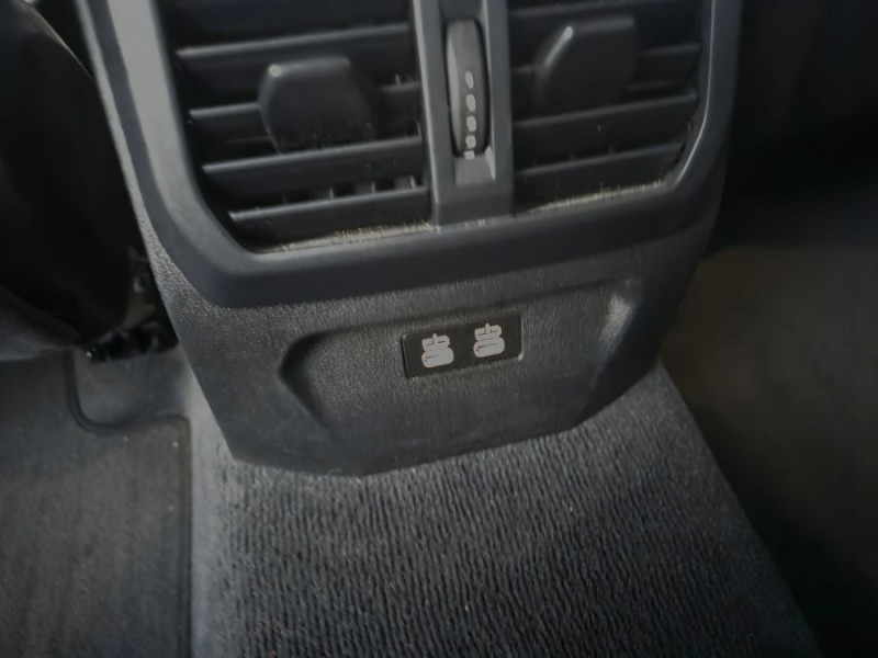 Photo 20 de l'offre de BMW SERIE 1 (F40) 118DA 150 BVA8 BUSINESS GPS Keyless SC Attel. à 21450€ chez Mérignac auto