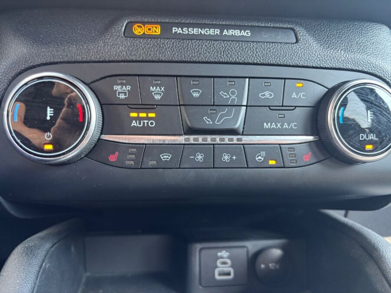 Photo 28 de l'offre de FORD KUGA 2.0 ECOBLUE D 120 BVA8 ST LINE X 360° Attel. Options... à 25390€ chez Mérignac auto