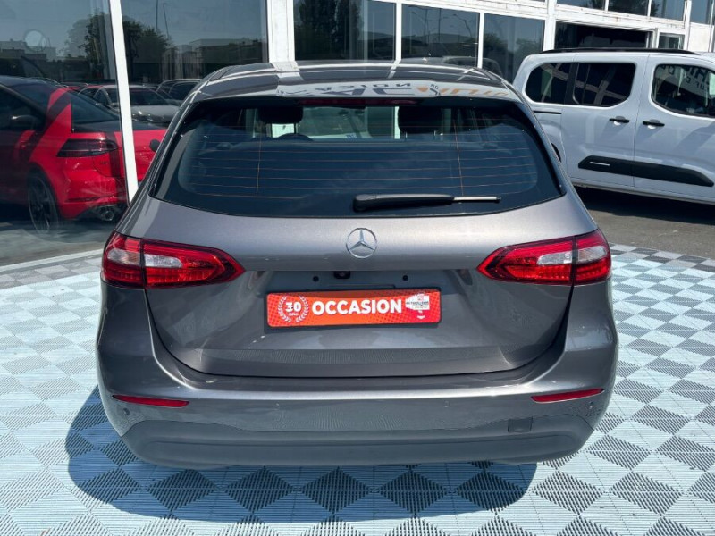 Photo 12 de l'offre de MERCEDES-BENZ CLASSE B 180 Ess. 136cv BVM6 BUSINESS GPS SC Camera Attel. 1ère Main à 21750€ chez Mérignac auto