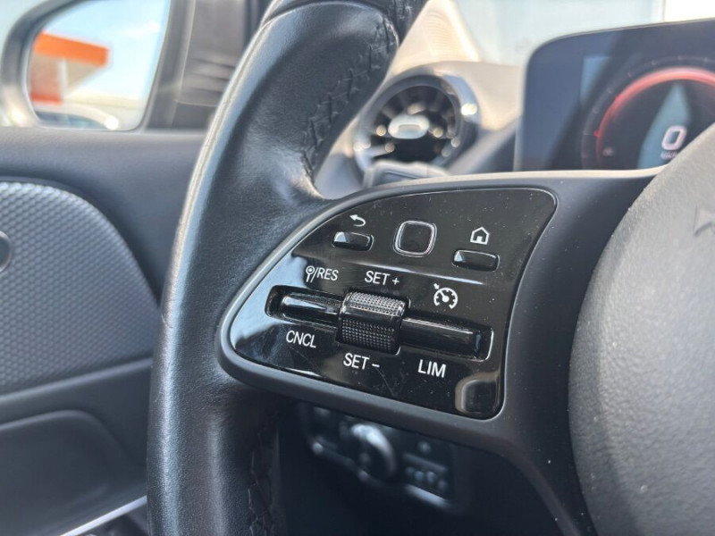 Photo 19 de l'offre de MERCEDES-BENZ CLASSE B 180 Ess. 136cv BVM6 BUSINESS GPS SC Camera Attel. 1ère Main à 21750€ chez Mérignac auto