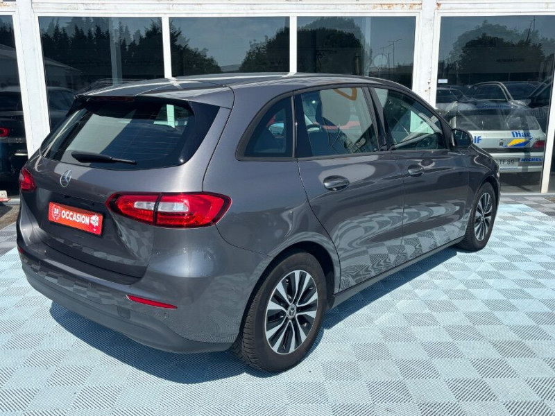 Photo 13 de l'offre de MERCEDES-BENZ CLASSE B 180 Ess. 136cv BVM6 BUSINESS GPS SC Camera Attel. 1ère Main à 21750€ chez Mérignac auto