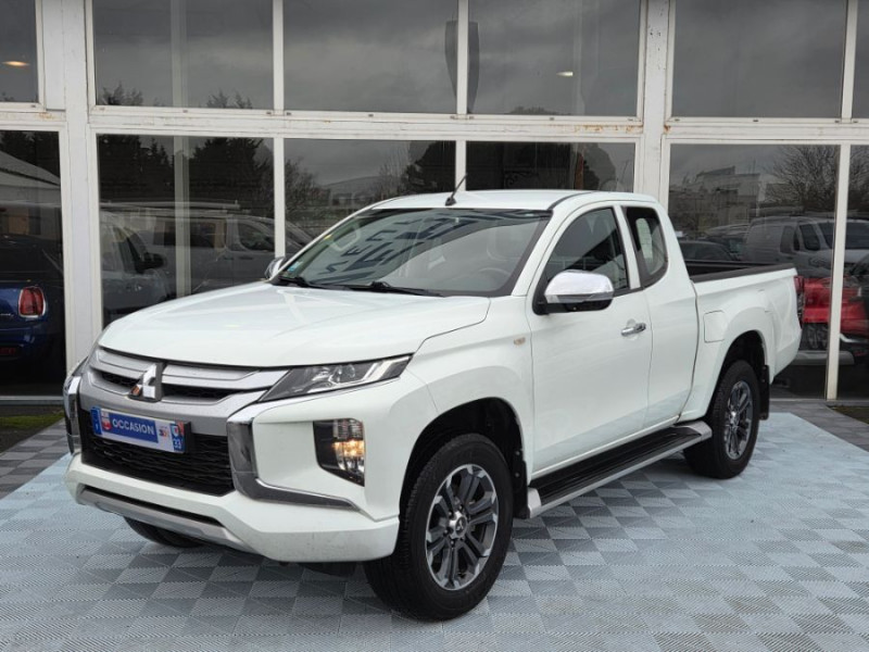 Mitsubishi L200 2.2 DI-D 150 BVM6 4WD CLUB CAB INVITE CLIM DIESEL BLANC Occasion à vendre