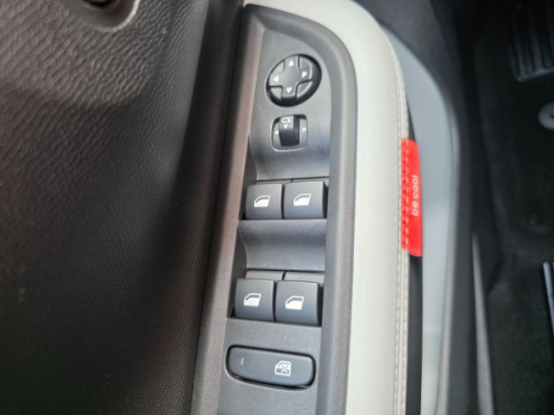 Photo 21 de l'offre de CITROEN C3 AIRCROSS 1.2 HYBRID 145 ECS-6 FEEL à 24450€ chez Mérignac auto