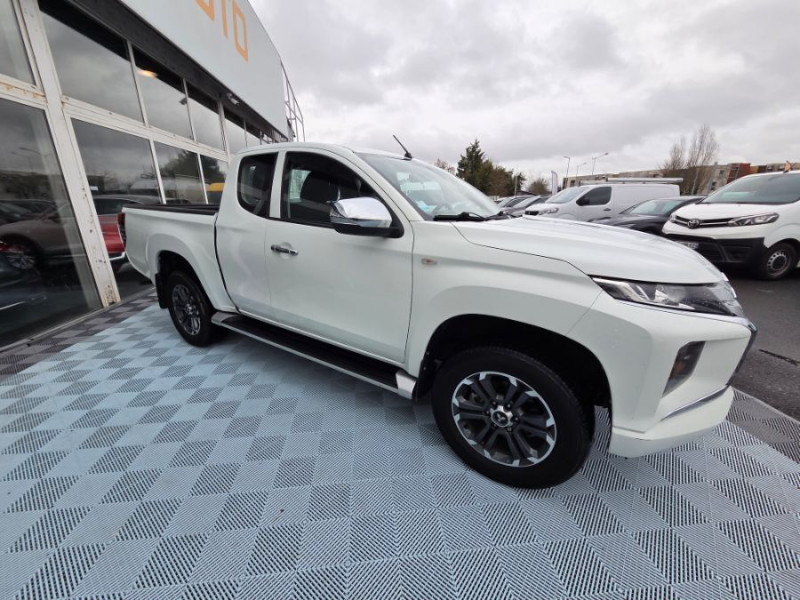 Photo 8 de l'offre de MITSUBISHI L200 2.2 DI-D 150 BVM6 4WD CLUB CAB INVITE CLIM à 28900€ chez Mérignac auto