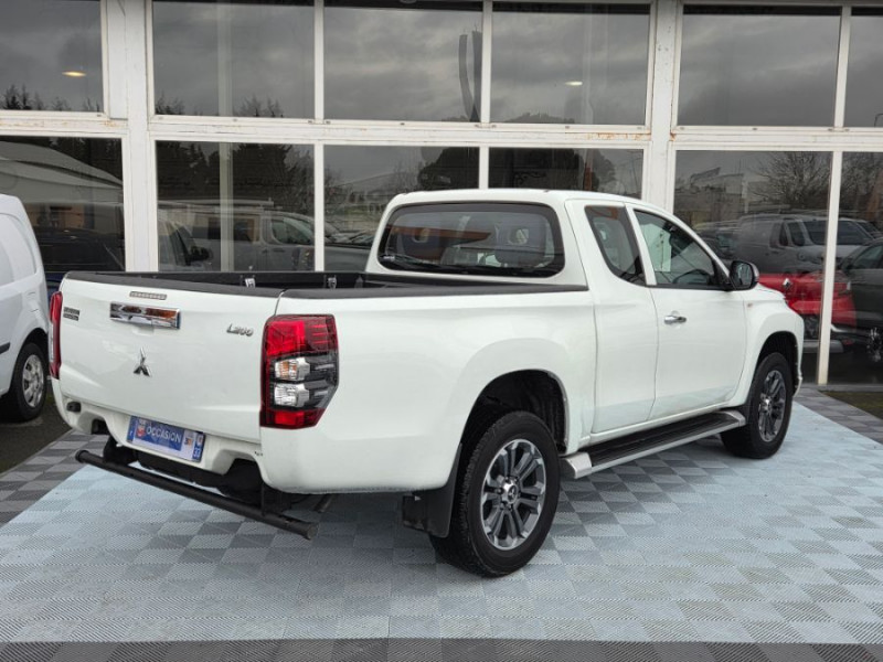 Photo 3 de l'offre de MITSUBISHI L200 2.2 DI-D 150 BVM6 4WD CLUB CAB INVITE CLIM à 28900€ chez Mérignac auto