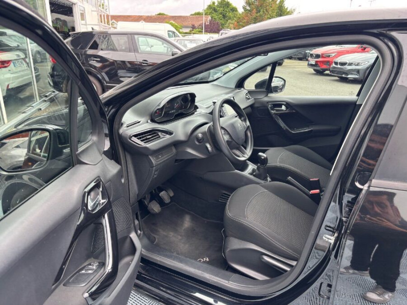 Photo 15 de l'offre de PEUGEOT 208 1.6 BlueHDi 75 ACTIVE CLIM Bluetooth à 10980€ chez Mérignac auto