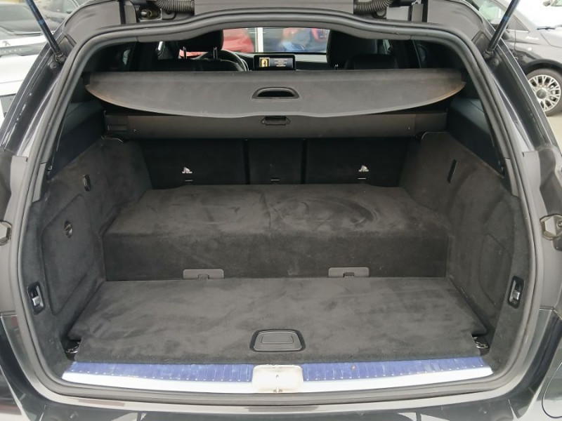 Photo 20 de l'offre de MERCEDES-BENZ CLASSE C SW IV 300 DE 306cv 9G-Tronic Hybride Rech. AMG LINE Attel. à 33450€ chez Mérignac auto