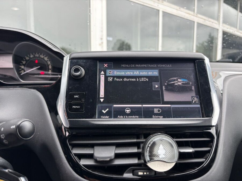 Photo 29 de l'offre de PEUGEOT 208 1.6 BlueHDi 75 ACTIVE CLIM Bluetooth à 10980€ chez Mérignac auto